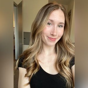 Meet your Posher, Chloe